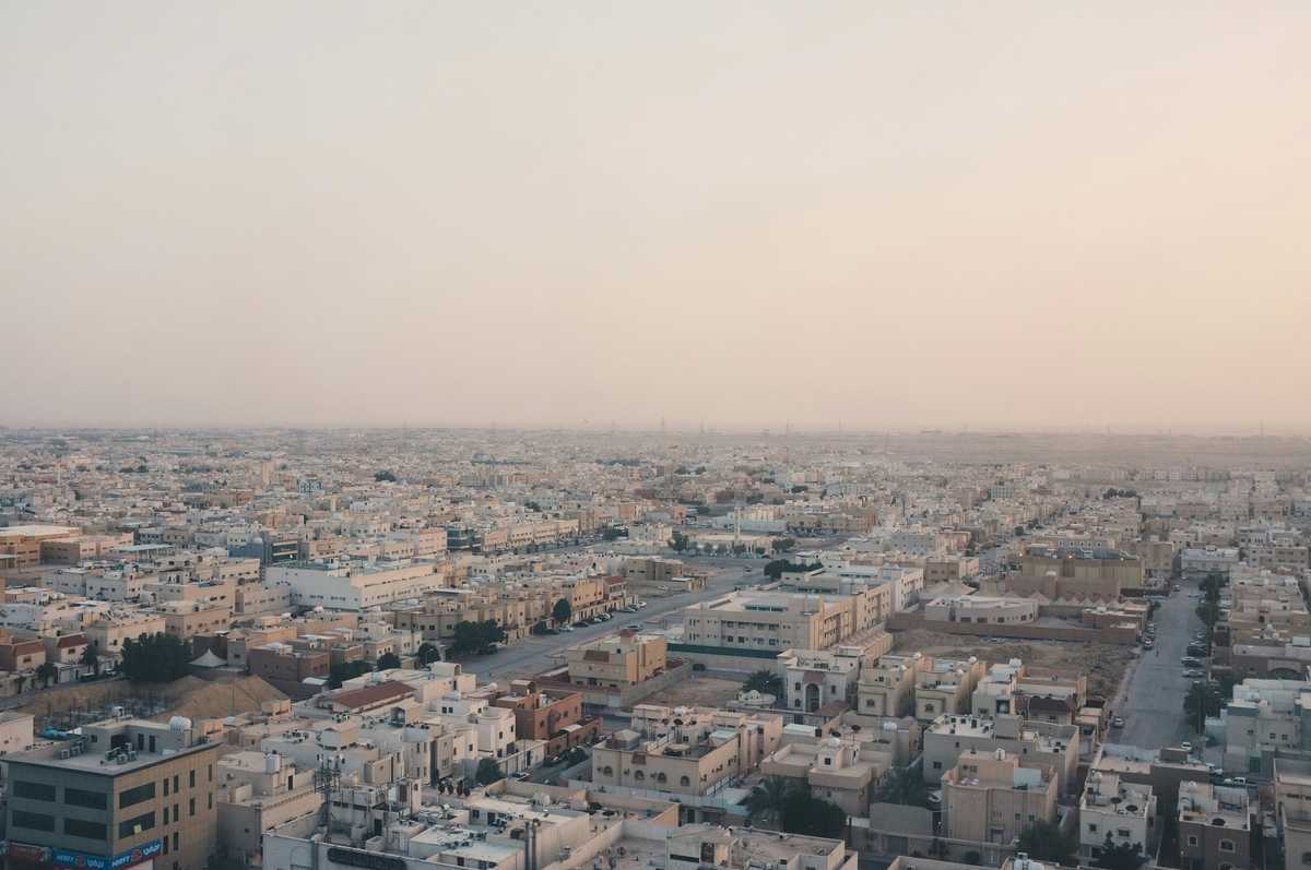 air pollution could make the covid 19 pandemic worse for some people image002
